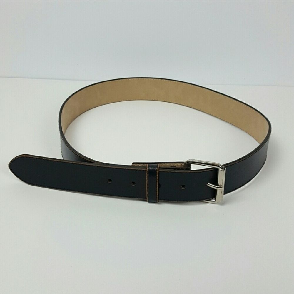 WOMEN'S  FAUX LEATHER BLACK  BELT.   ‎ SIZE M/L  34"